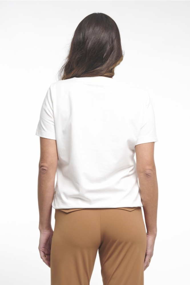 Zoso witte dames t-shirt | Model achteraanzicht