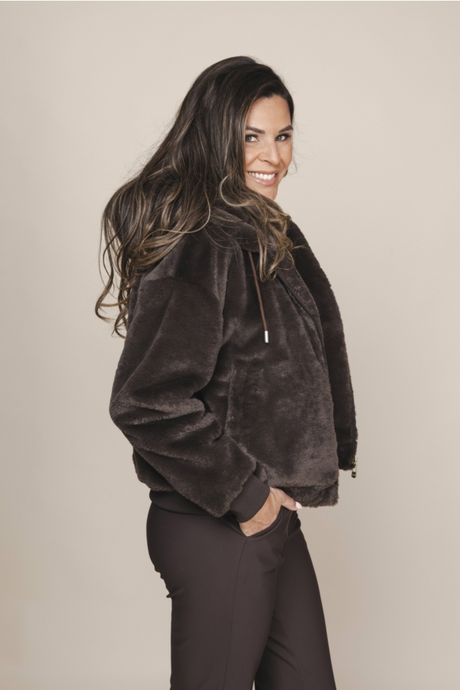 Zoso bruine dames jas | Model zijaanzicht