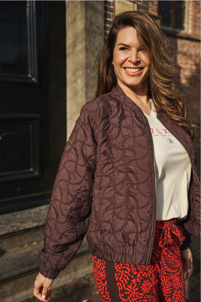 Zoso bruine dames vest | Sfeerbeeld, In situatie