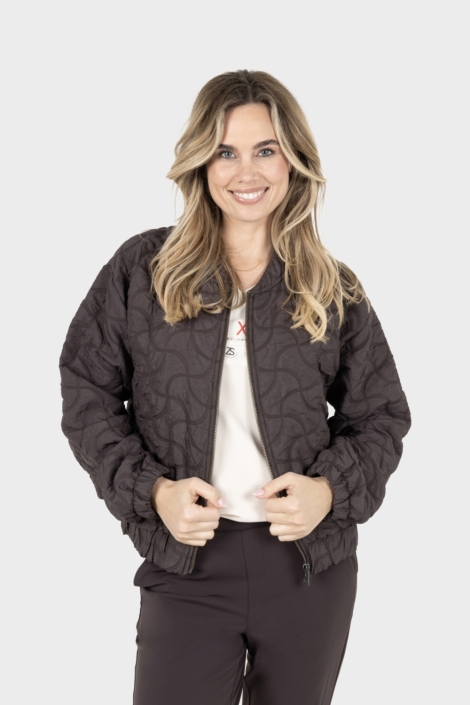 Zoso bruine dames vest | Model vooraanzicht