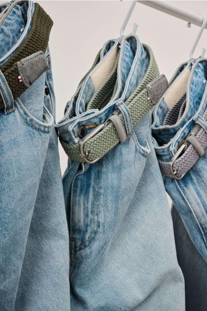 La Boucle groene heren riem | Model vooraanzicht