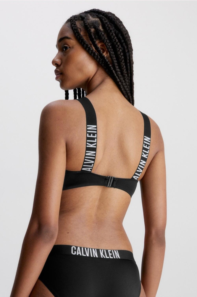 Calvin Klein zwarte dames ondergoed | Model achteraanzicht