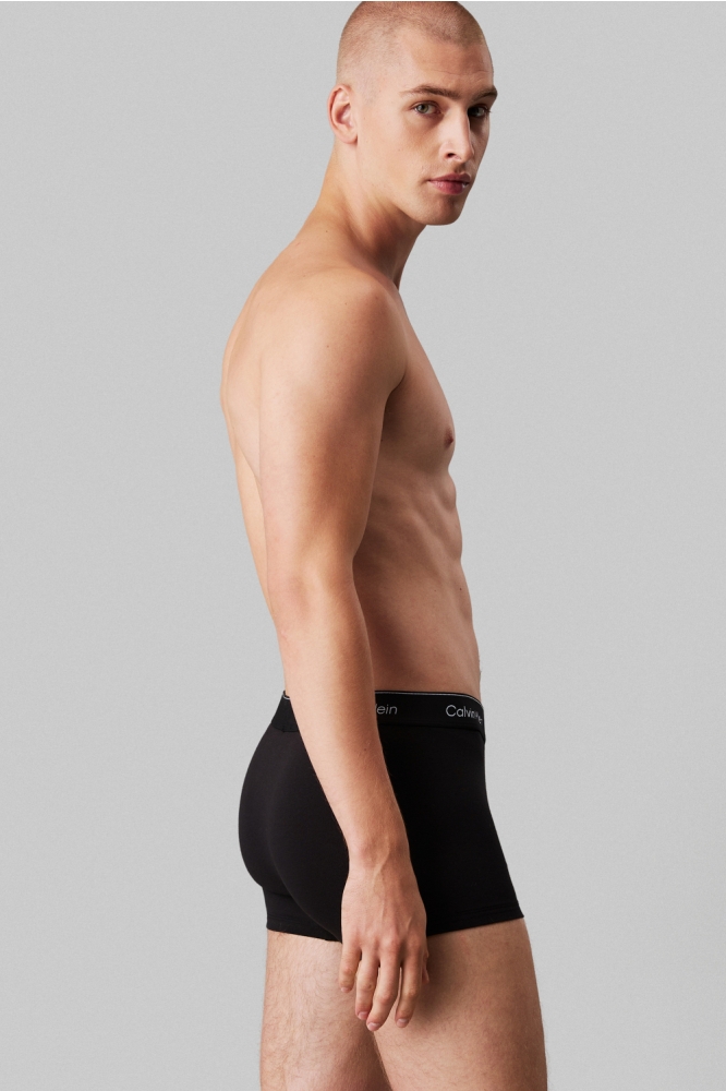 Calvin Klein zwarte heren ondergoed | Model zijaanzicht