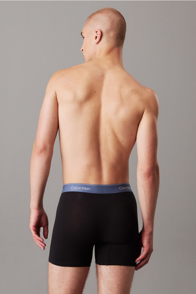 Calvin Klein zwarte heren ondergoed | Model achteraanzicht