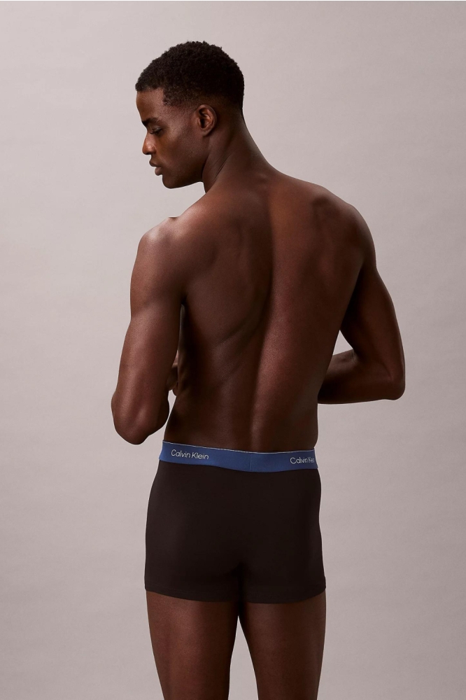 Calvin Klein zwarte heren ondergoed | Model achteraanzicht