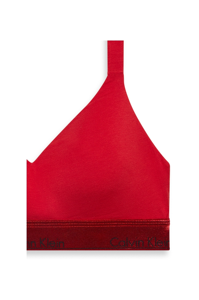 Calvin Klein rode dames ondergoed | Close up