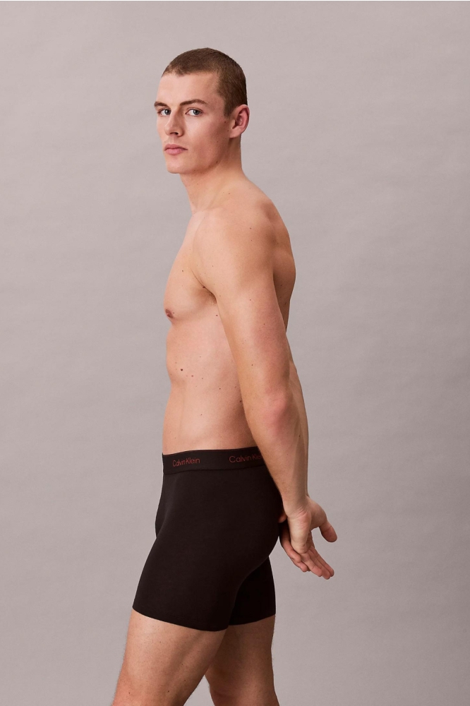 Calvin Klein zwarte heren ondergoed | Model zijaanzicht