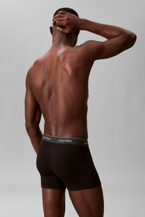 Calvin Klein zwarte heren ondergoed | Model achteraanzicht