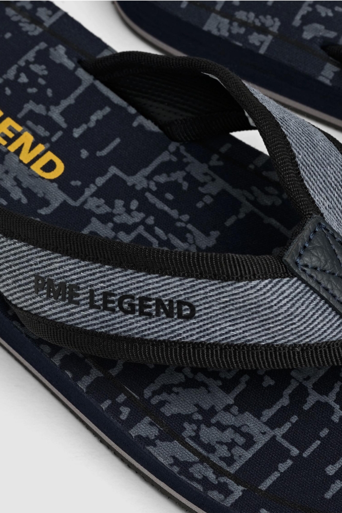 PME legend blauwe heren slipper | Close up