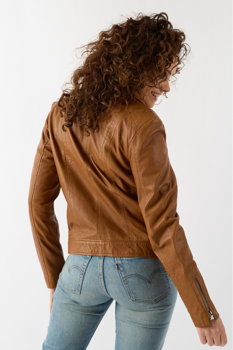 Donders cognac dames leren jas | Model achteraanzicht