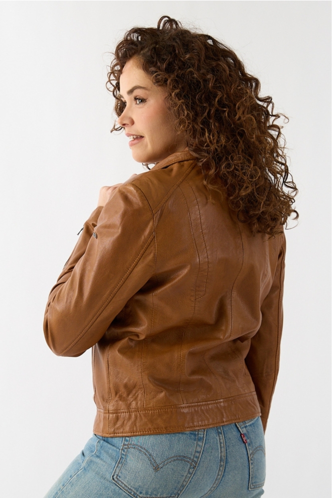 Donders cognac dames leren jas | Model achteraanzicht
