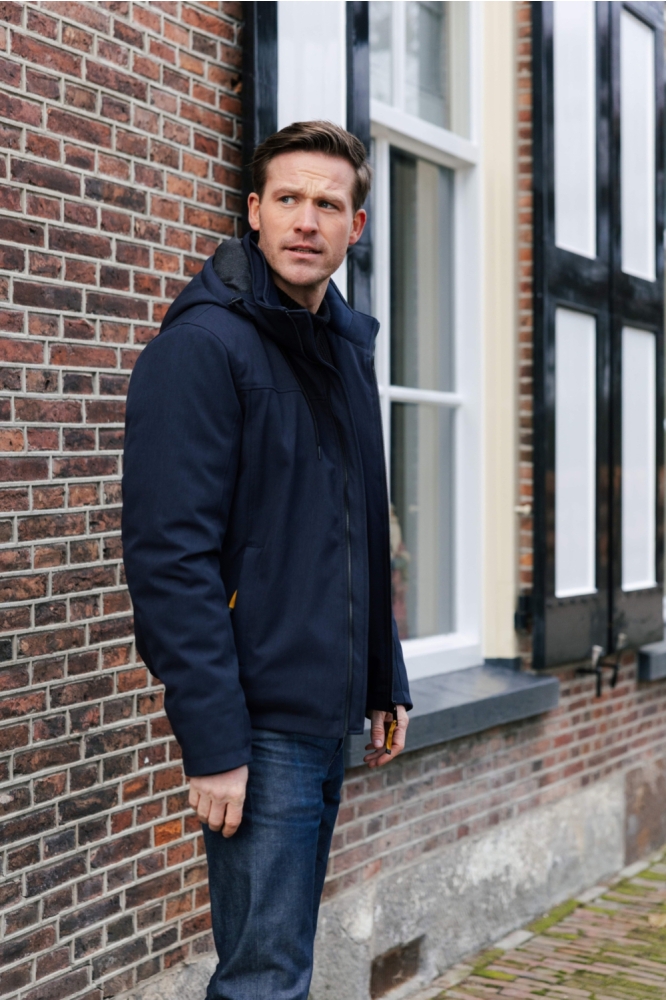 Donders blauwe heren jas | Sfeerbeeld, In situatie