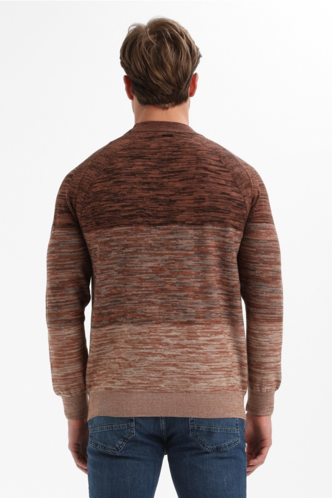 Gabbiano oranje heren trui | Model achteraanzicht