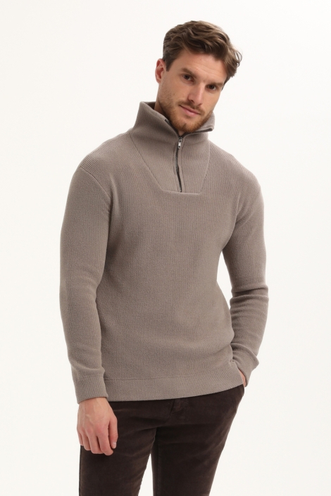 Gabbiano taupe heren trui | Model vooraanzicht