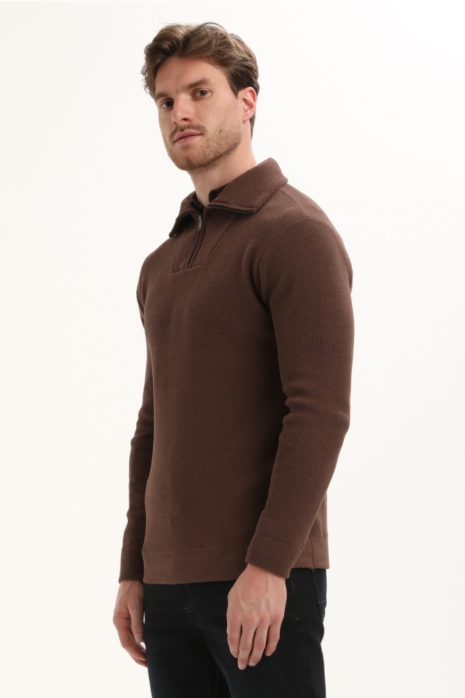 Gabbiano bruine heren trui | Model zijaanzicht