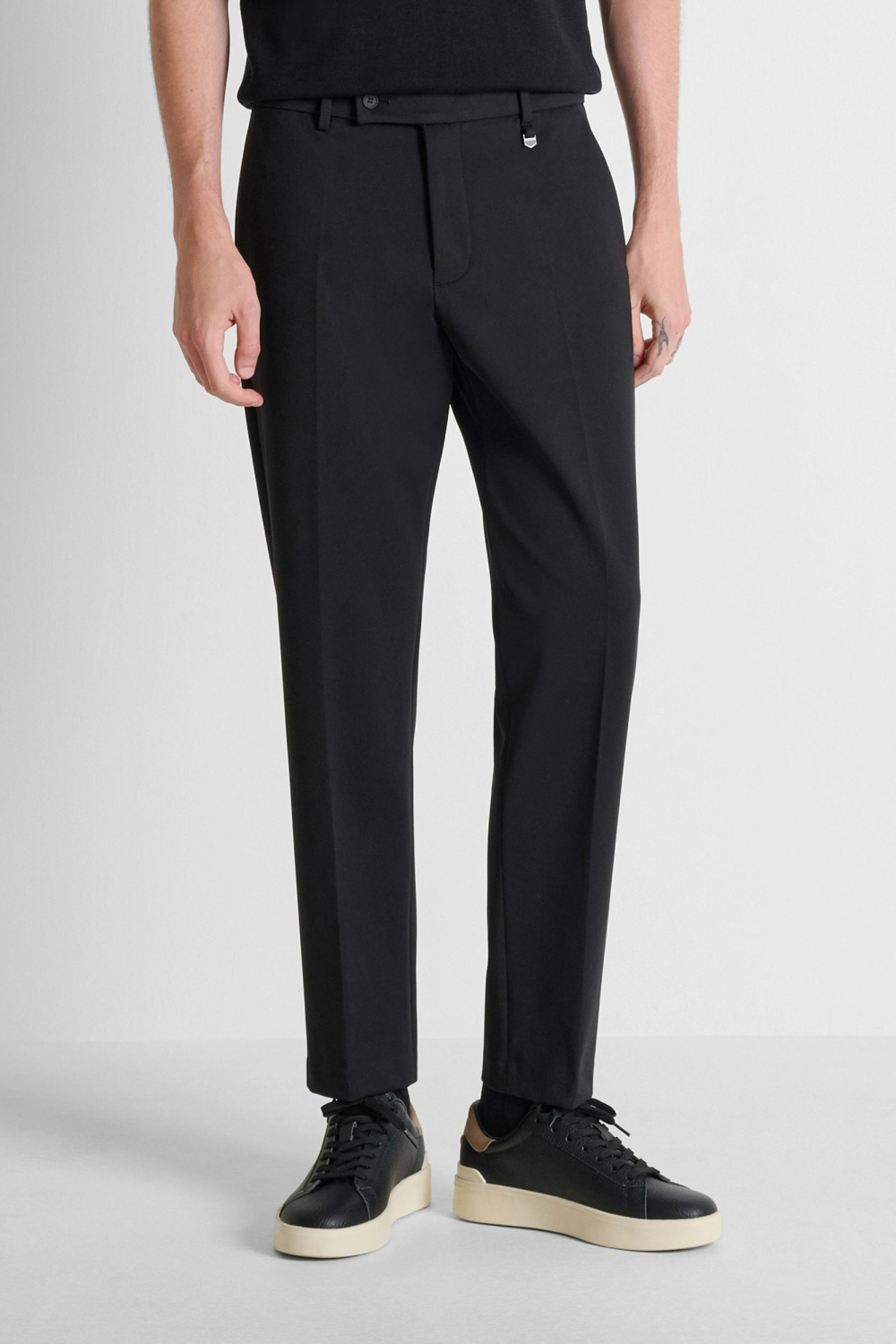 Antony Morato zwarte heren broek | Slim Fit | Steekzakken | Knoop- en ritssluiting | Regular waist